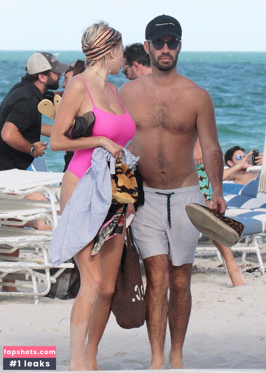 Caroline Vreeland Nude Leaks OnlyFans Photos #2259 - LeakJerk