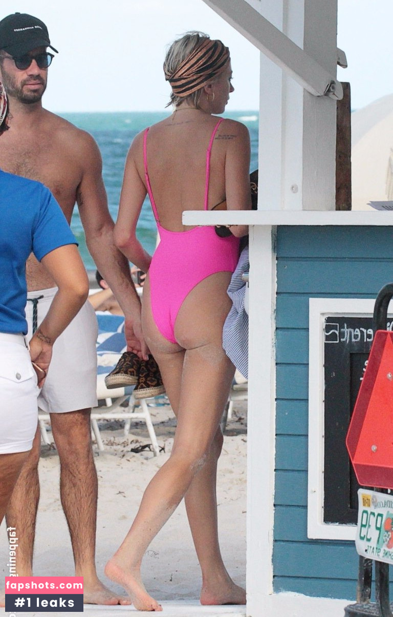 Caroline Vreeland Nude Leaks OnlyFans Photos #2264 - LeakJerk