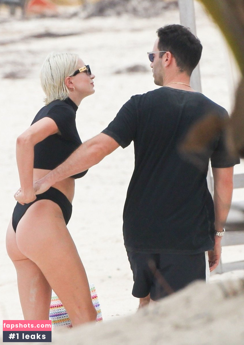 Caroline Vreeland Nude Leaks OnlyFans Photos #2411 - LeakJerk