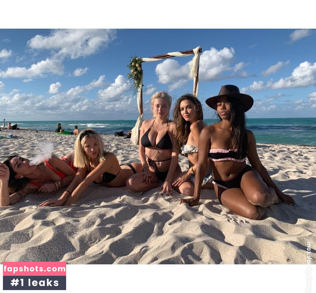 Caroline Vreeland gallery photo #2562