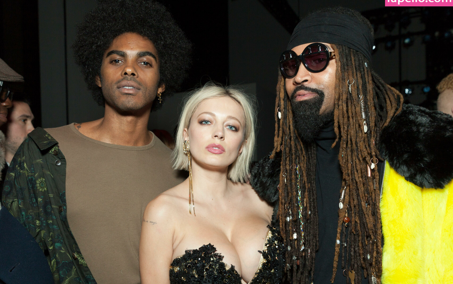 caroline-vreeland gallery photo #663