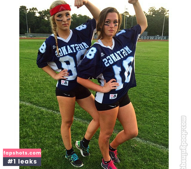 Caroline Wall gallery photo #13