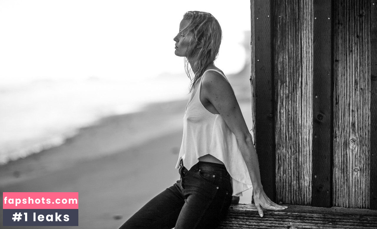 Caroline Winberg gallery photo #107