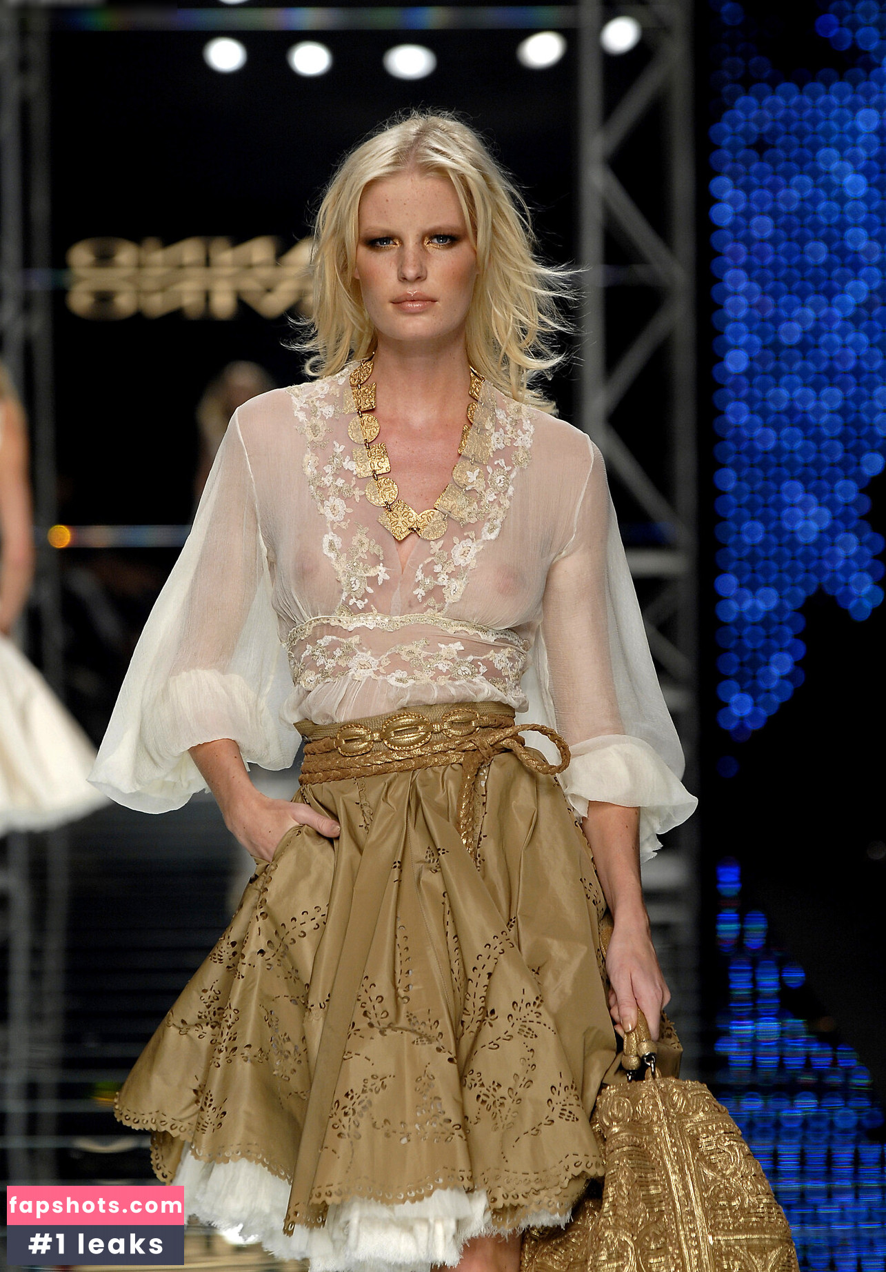 Caroline Winberg gallery photo #15
