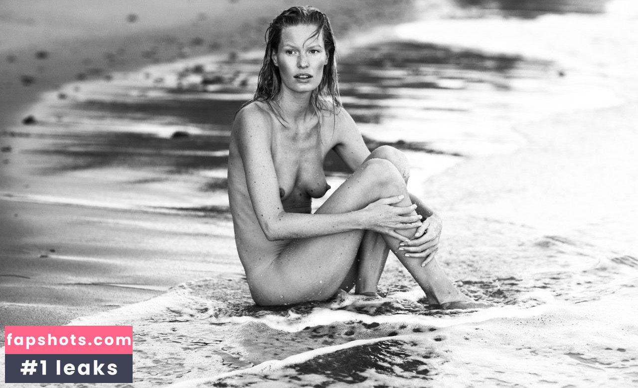 Caroline Winberg gallery photo #96