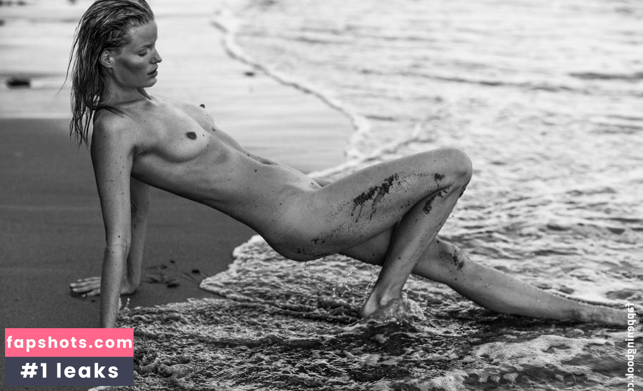 Caroline Winberg gallery photo #100