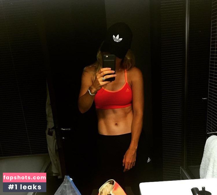 Caroline Wozniacki gallery photo #145