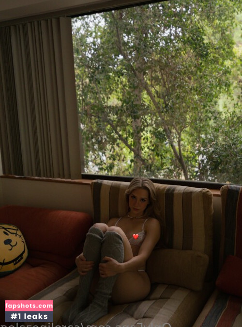 Caroline Zalog gallery photo #916