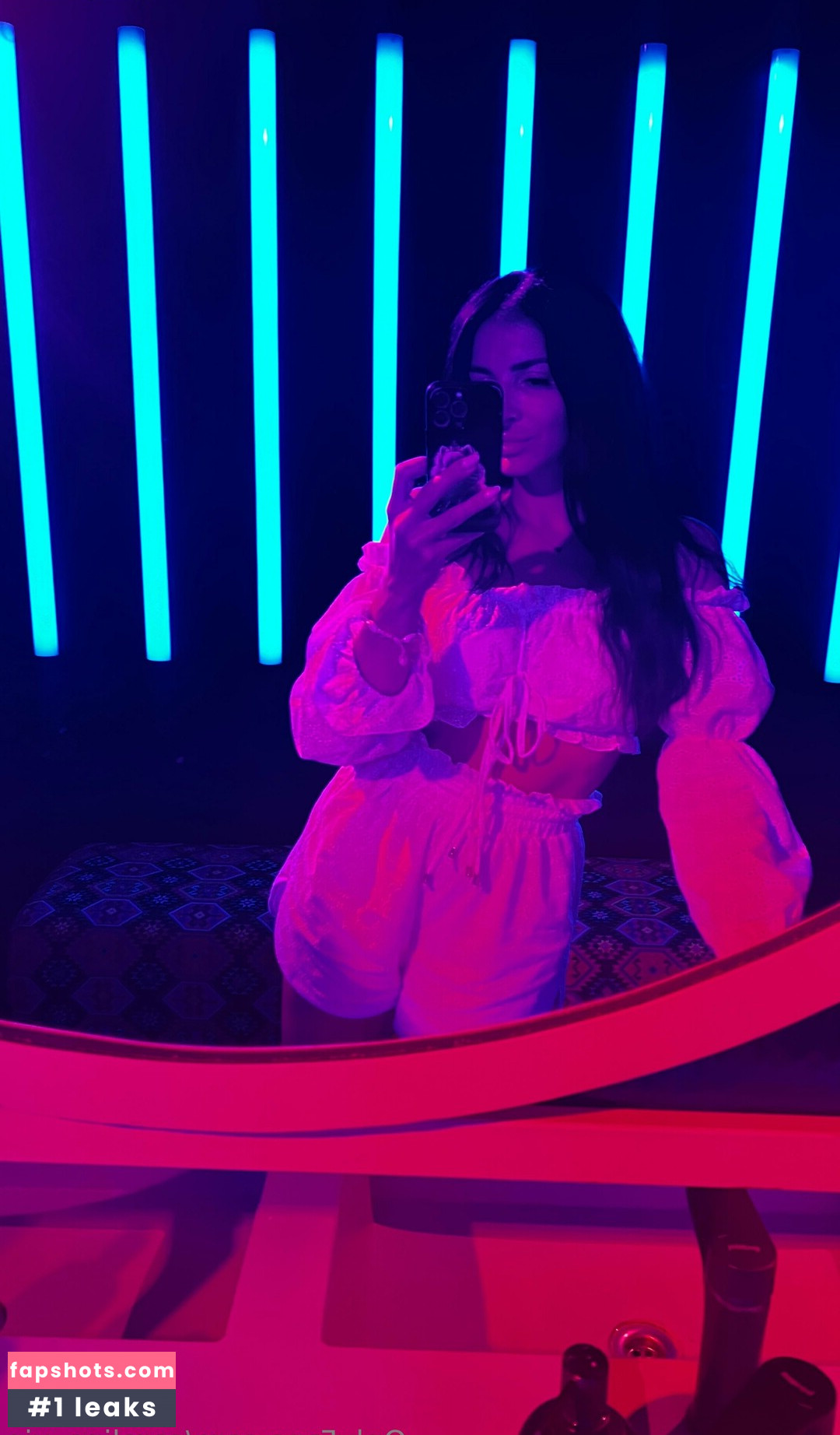 carolinedeam gallery photo #2