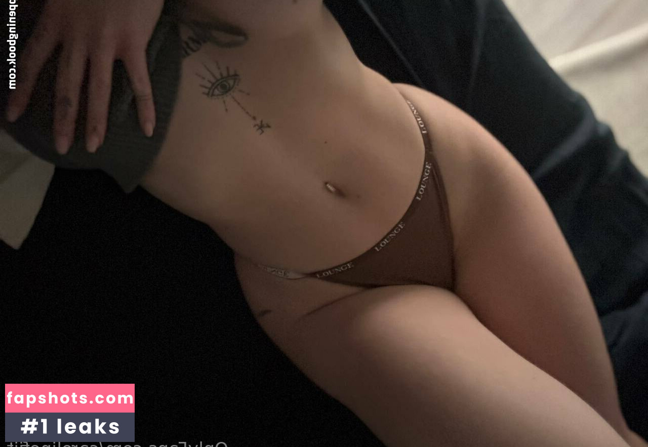 carolinefiit gallery photo #9