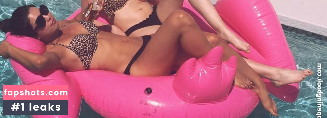 CarolineKwan gallery photo #102