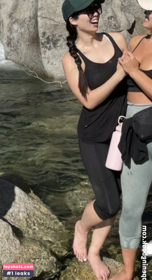 CarolineKwan gallery photo #105