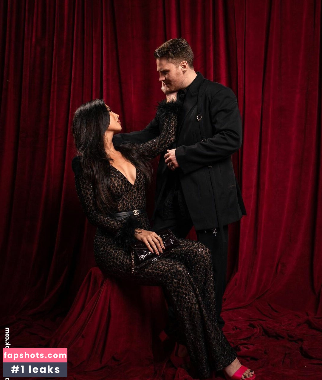 CarolineKwan gallery photo #111