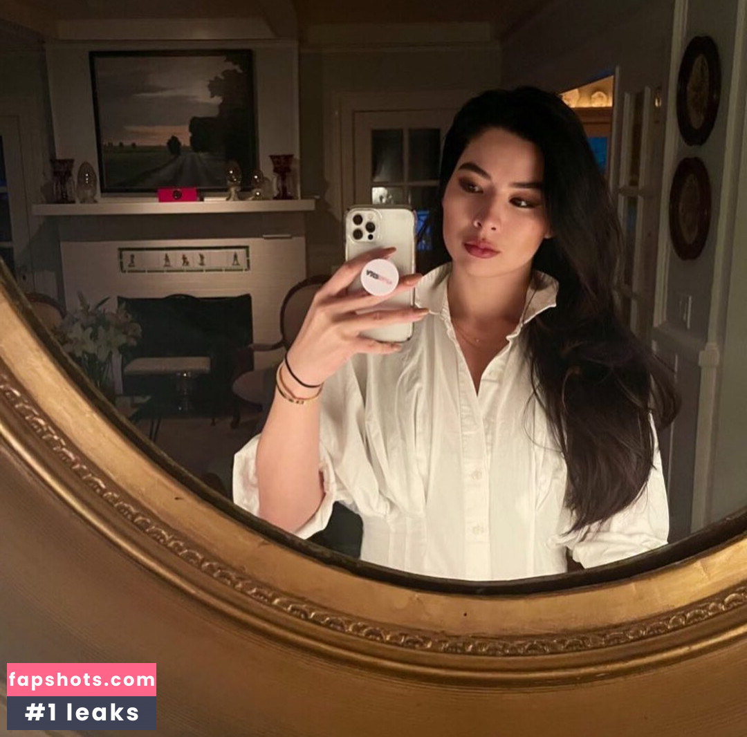 CarolineKwan gallery photo #133