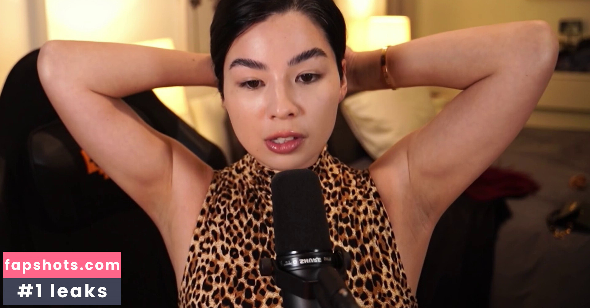 CarolineKwan gallery photo #16