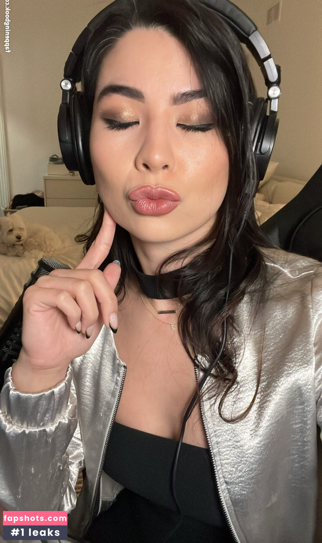 CarolineKwan gallery photo #153