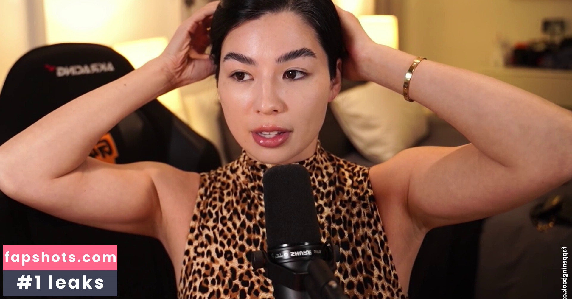 CarolineKwan gallery photo #18