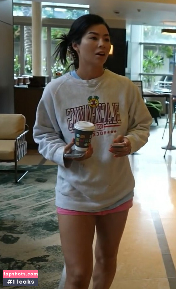 CarolineKwan gallery photo #46