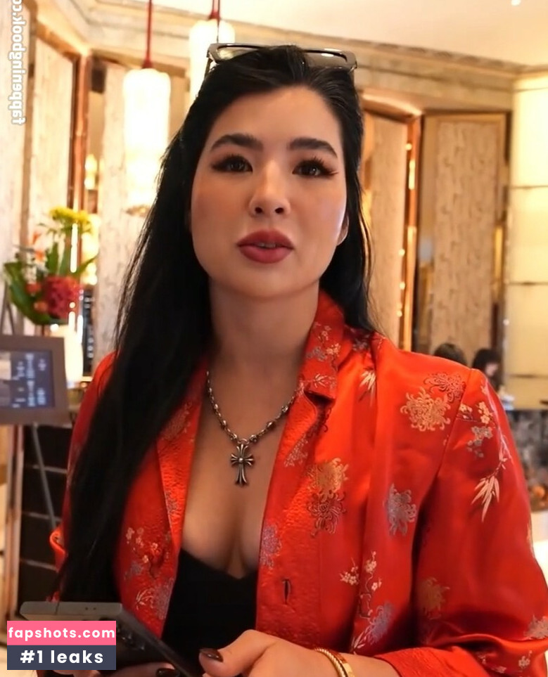 CarolineKwan gallery photo #8