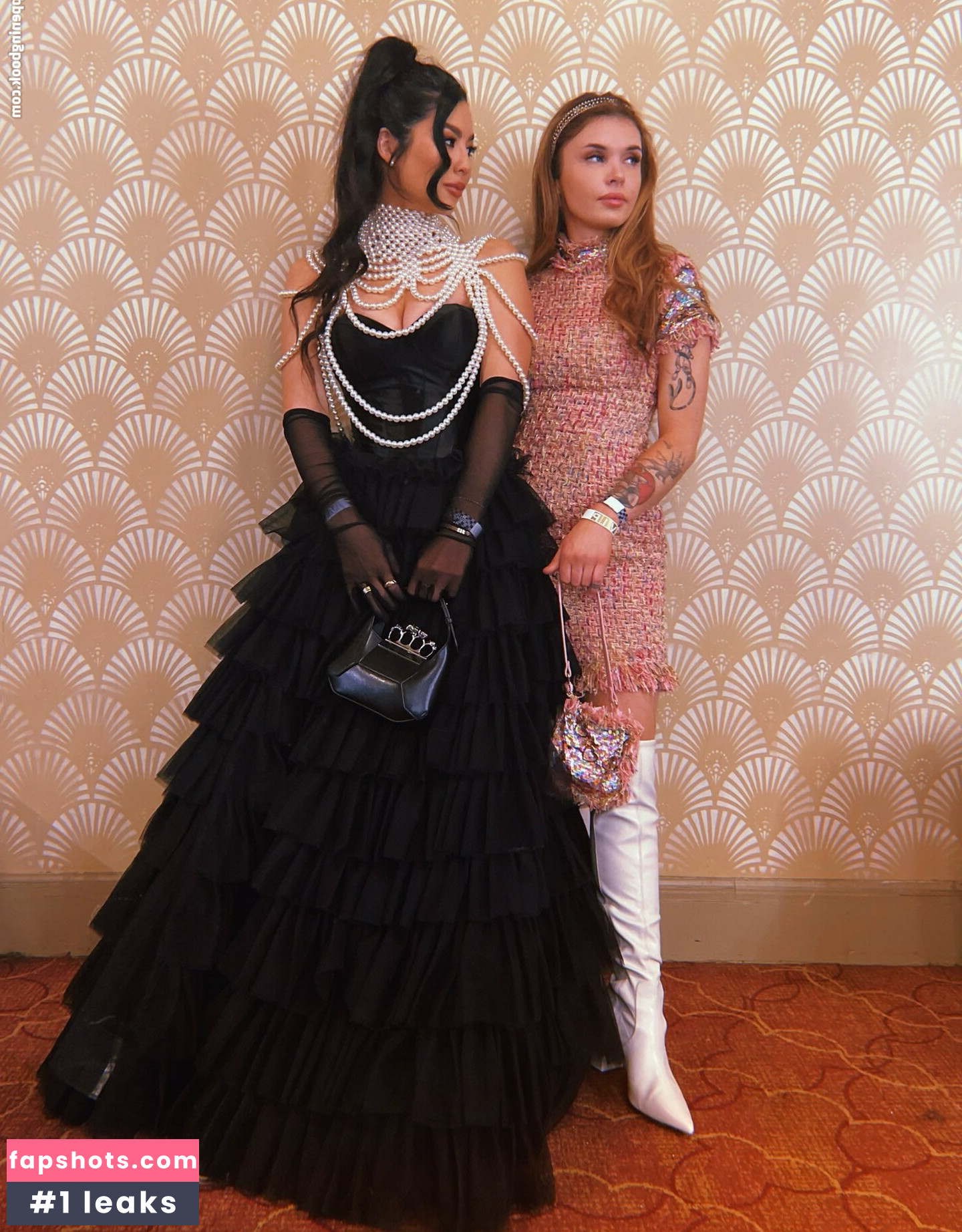 CarolineKwan gallery photo #85