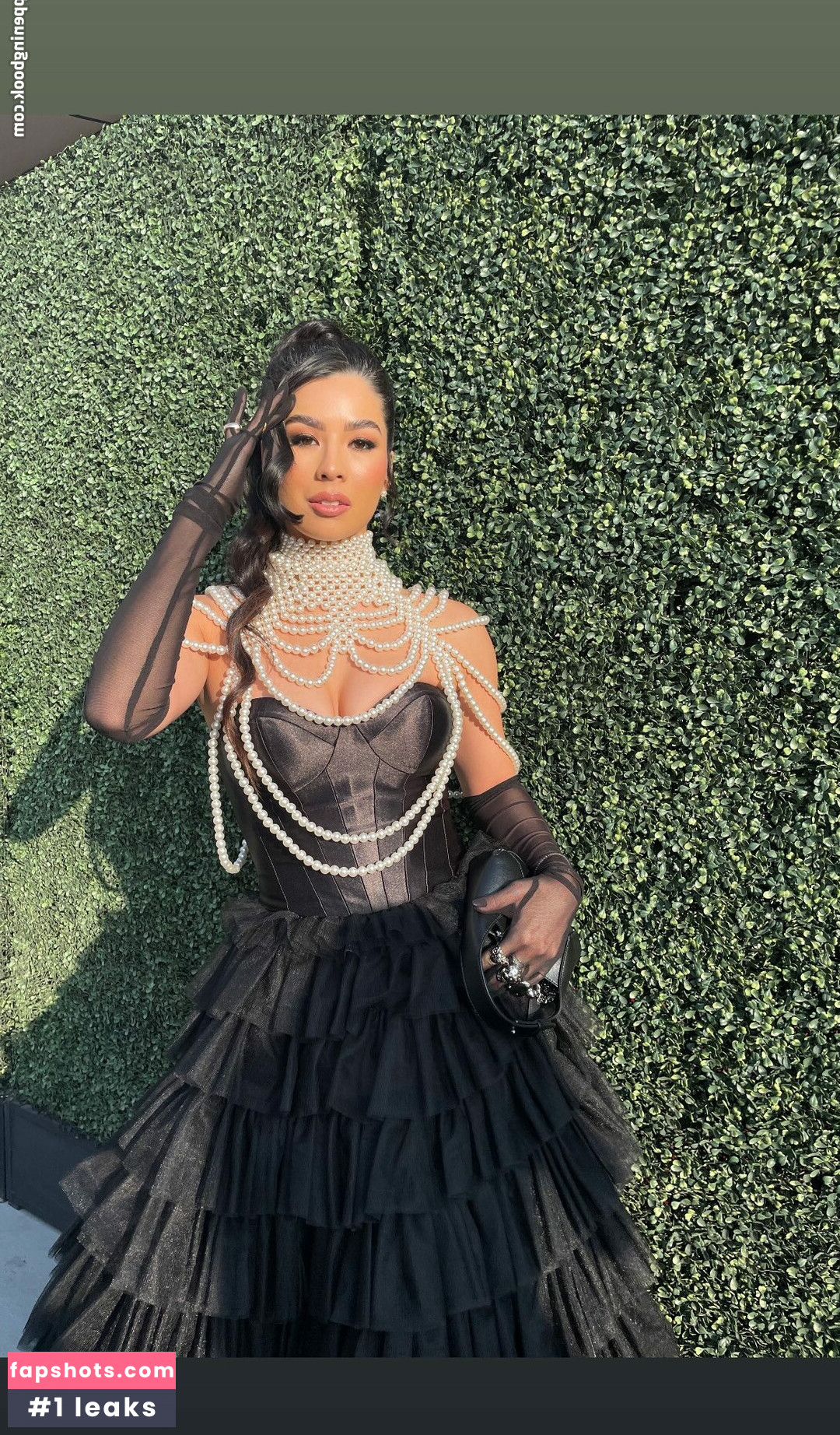 CarolineKwan gallery photo #87