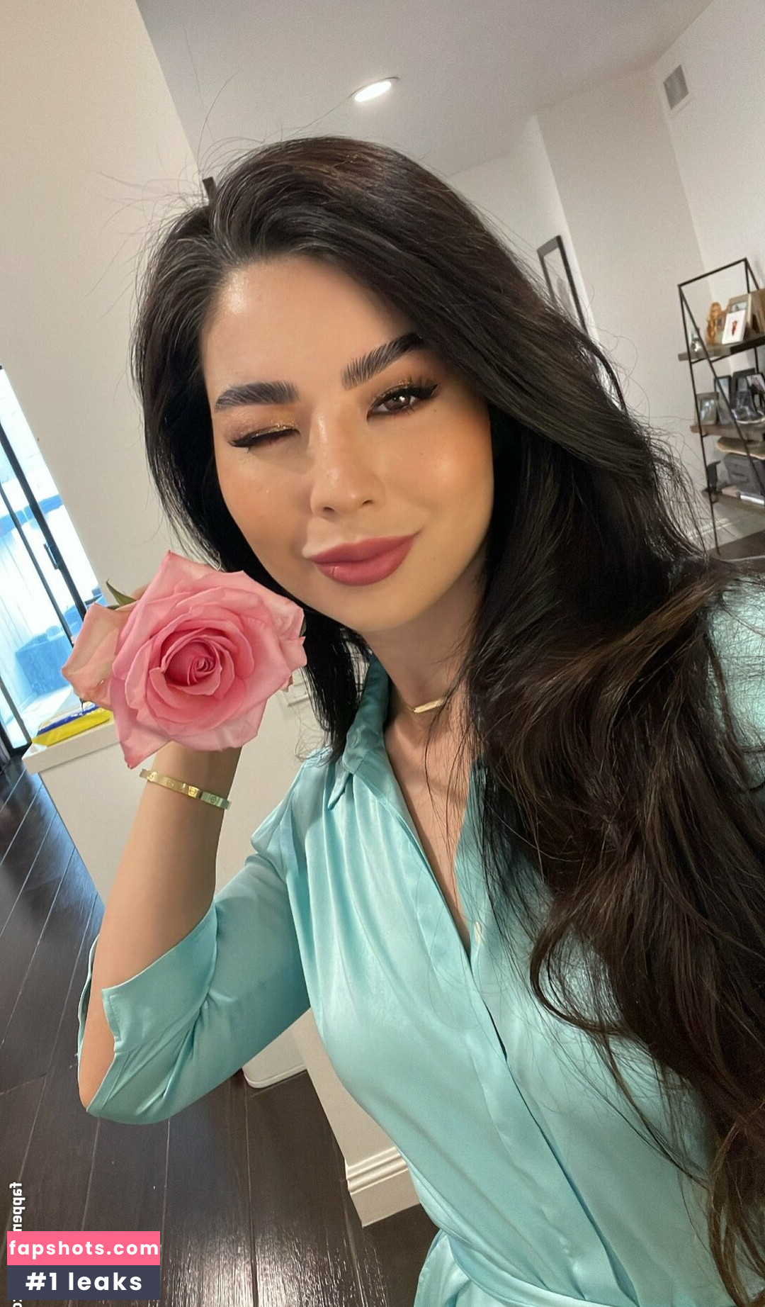 CarolineKwan gallery photo #93