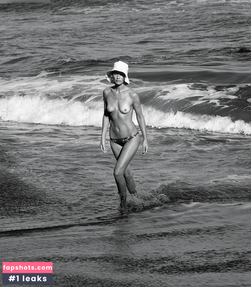 Carolyn Murphy gallery photo #13