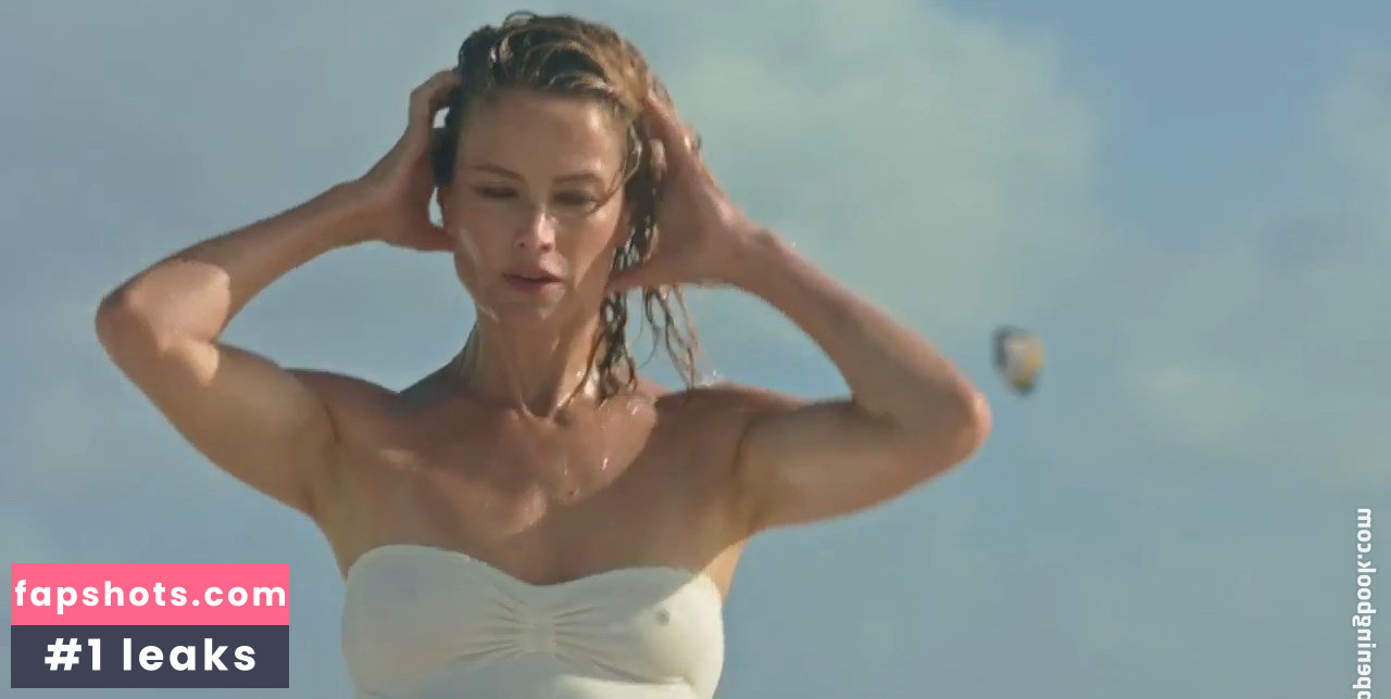 Carolyn Murphy gallery photo #121