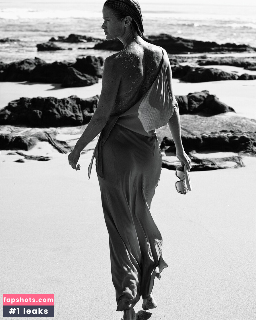 Carolyn Murphy gallery photo #14