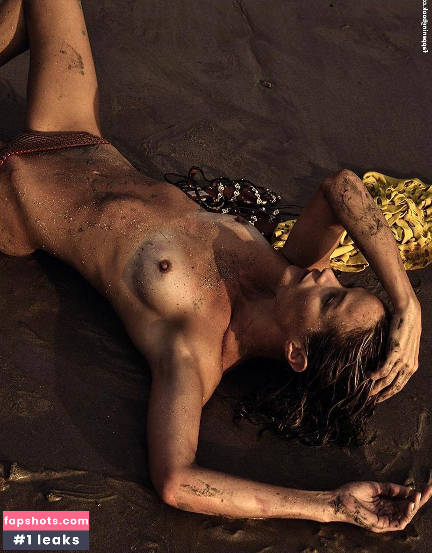 Carolyn Murphy gallery photo #50