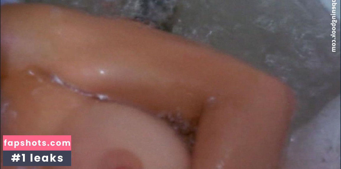 Carolyn Stellar gallery photo #6