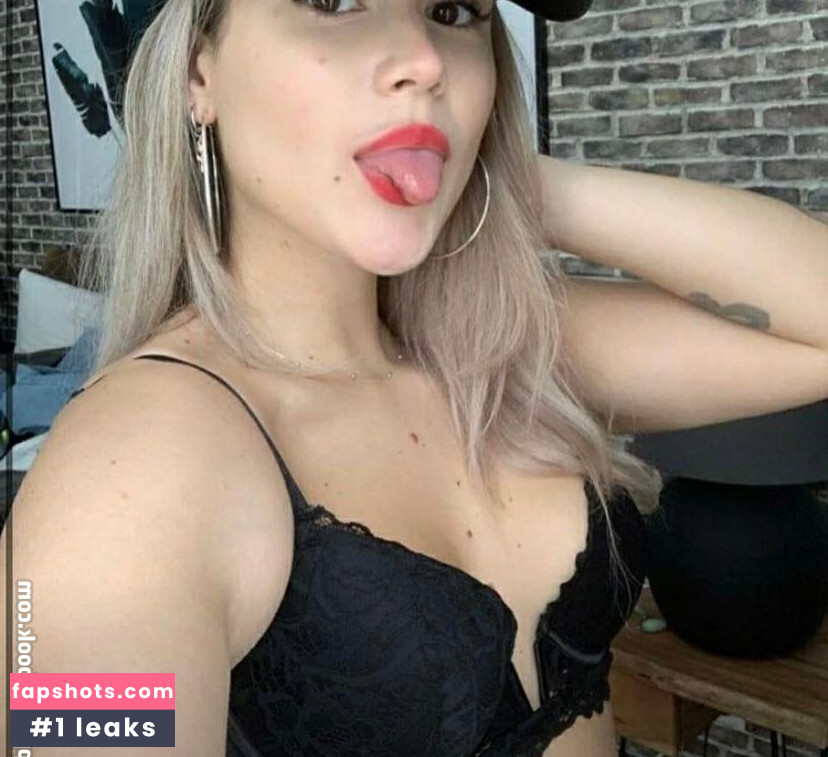 Carre Albers gallery photo #28