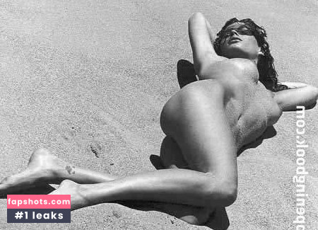 Carré Otis gallery photo #37