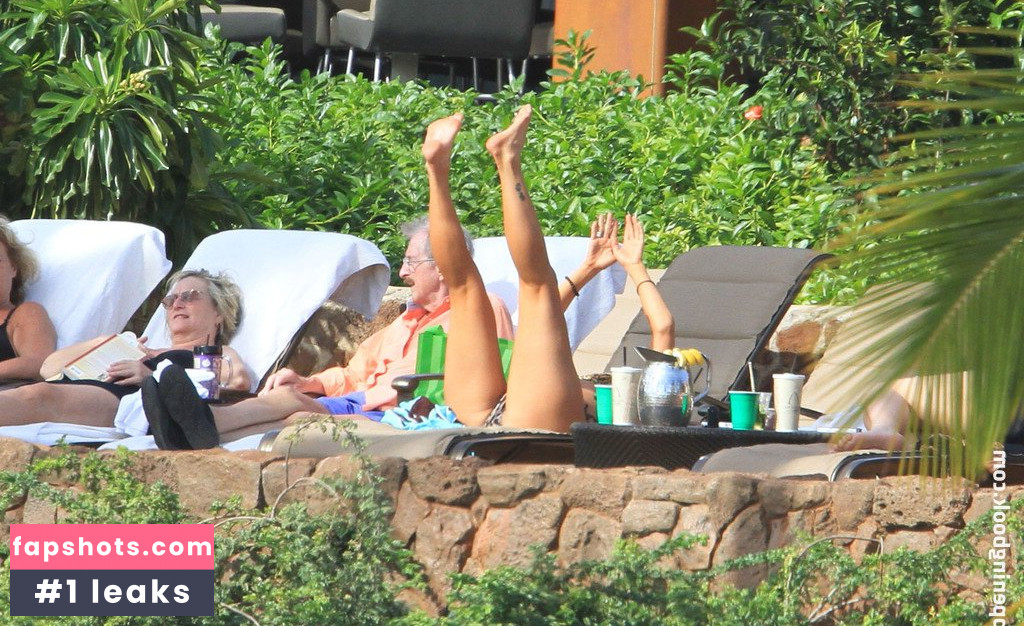 Carrie Ann Inaba gallery photo #45