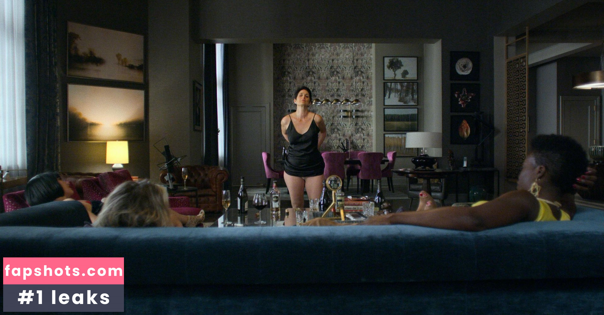 Carrie-Anne Moss gallery photo #108