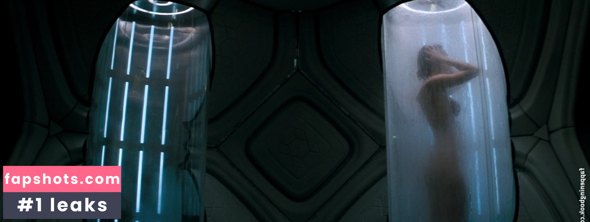 Carrie-Anne Moss gallery photo #114