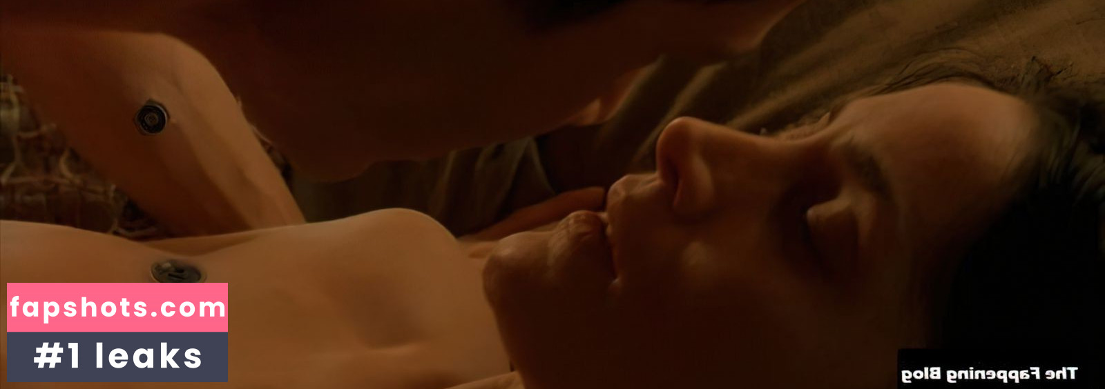 Carrie-Anne Moss gallery photo #14