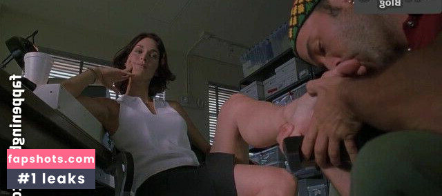 Carrie-Anne Moss gallery photo #3