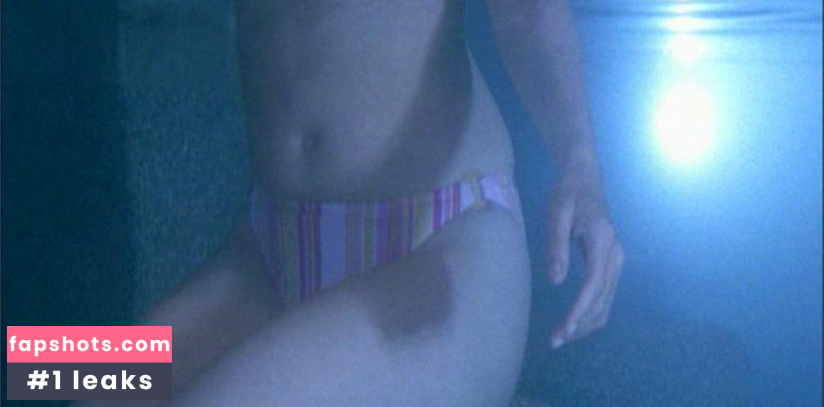 Carrie-Anne Moss gallery photo #93