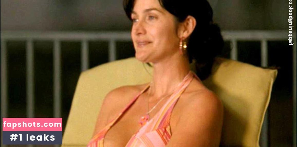 Carrie-Anne Moss gallery photo #96