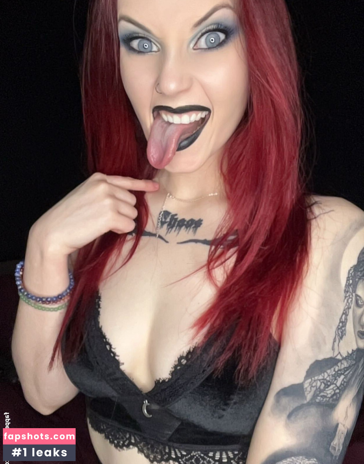 Carrie Cannie gallery photo #26