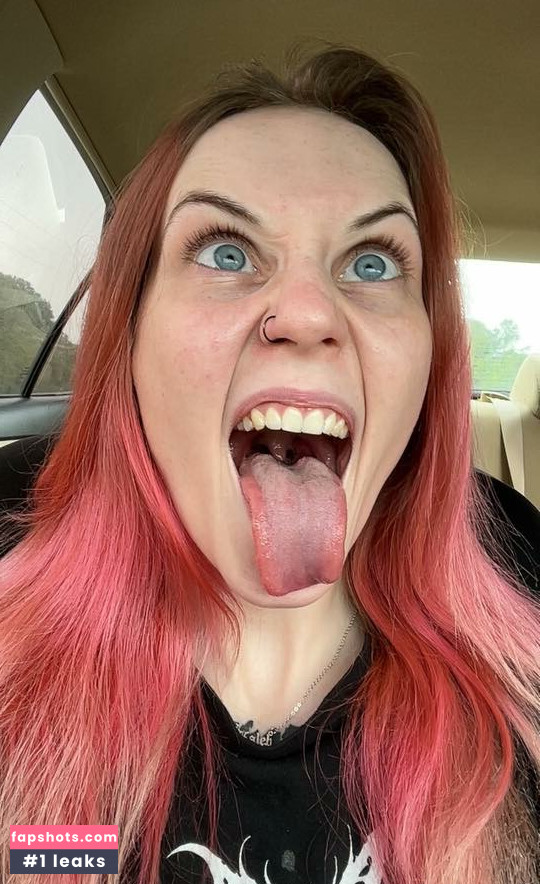 Carrie Cannie gallery photo #37