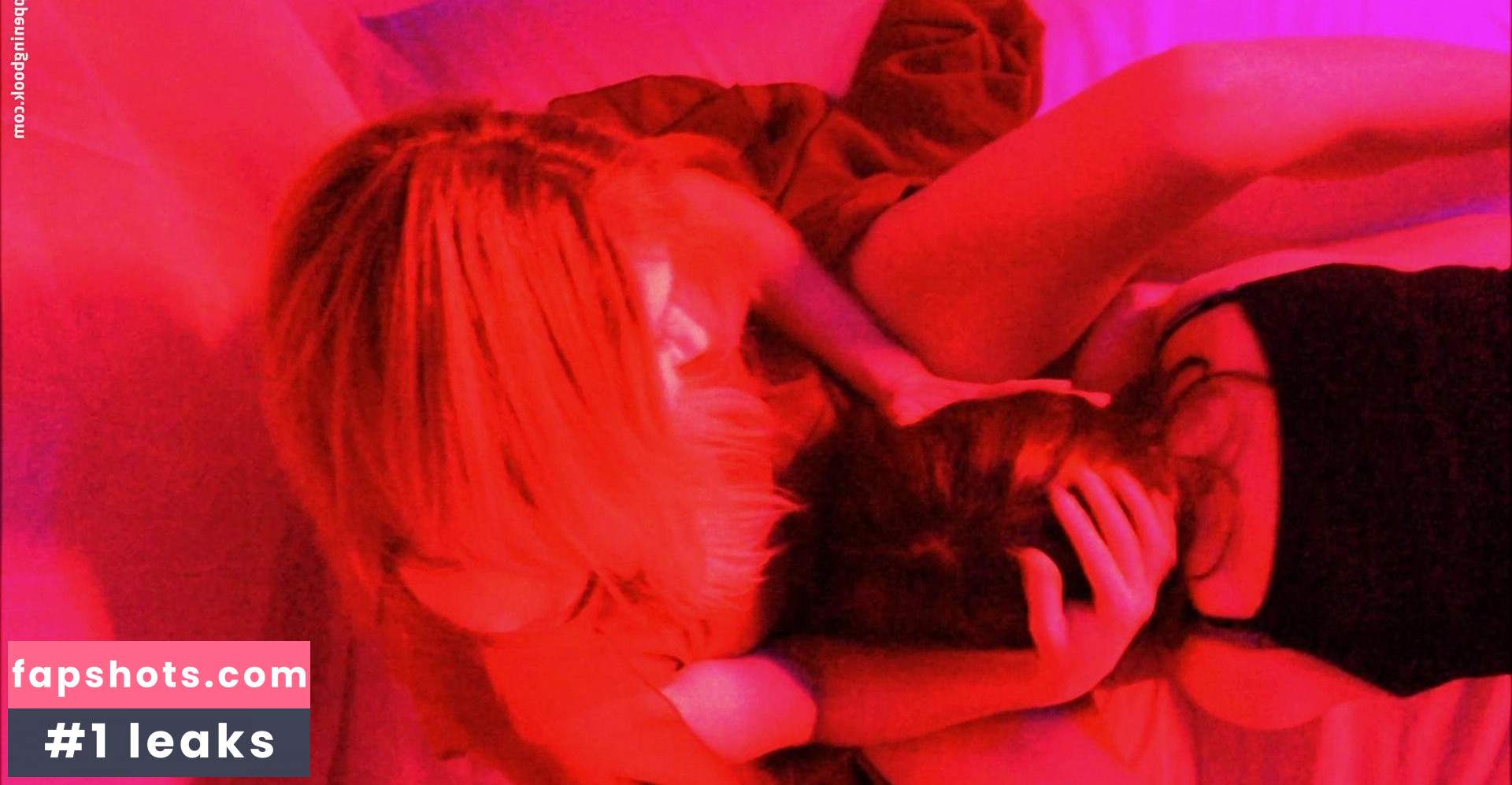 Carrie Gemmell nude babe gallery