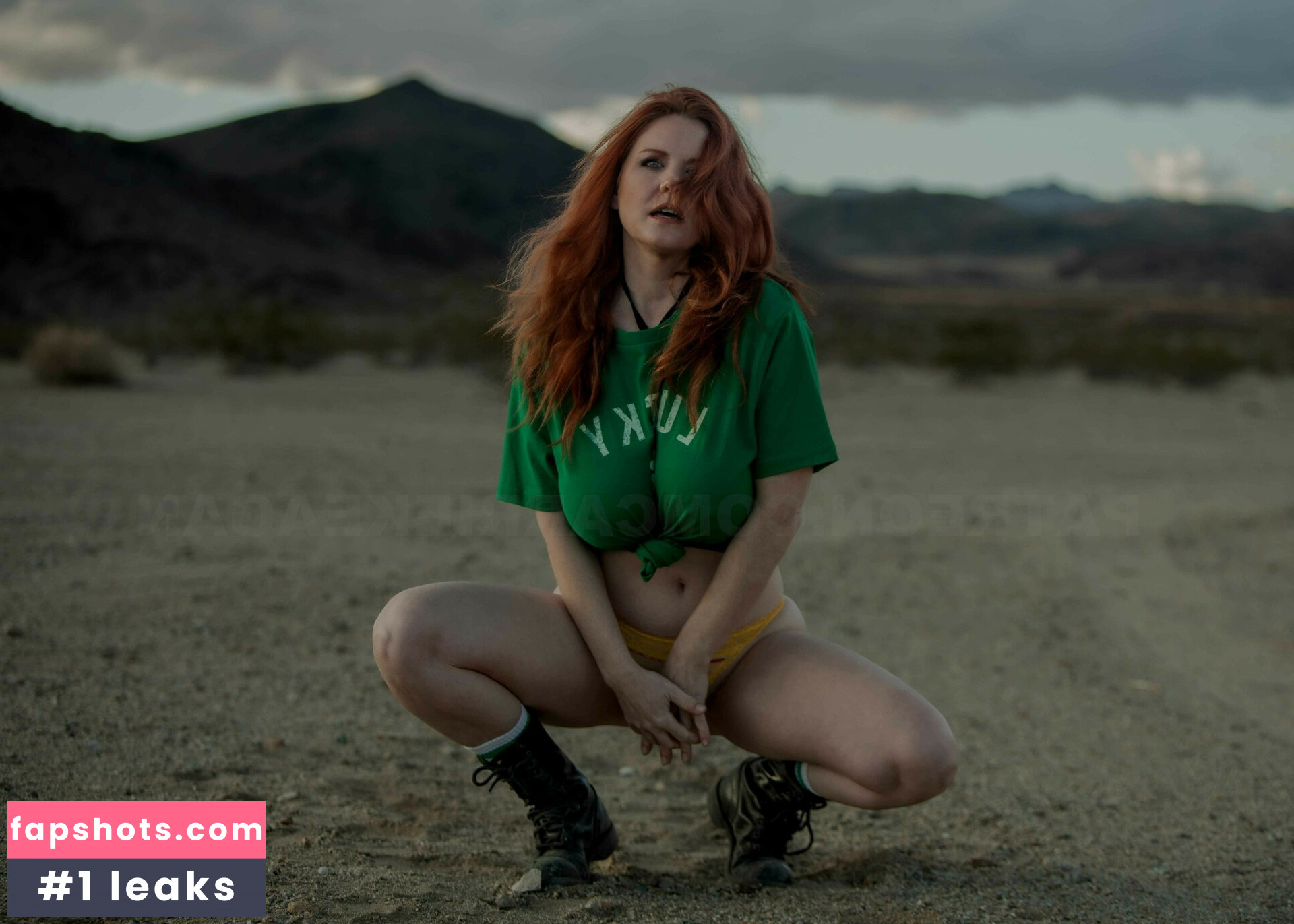 Carrie Keagen gallery photo #2