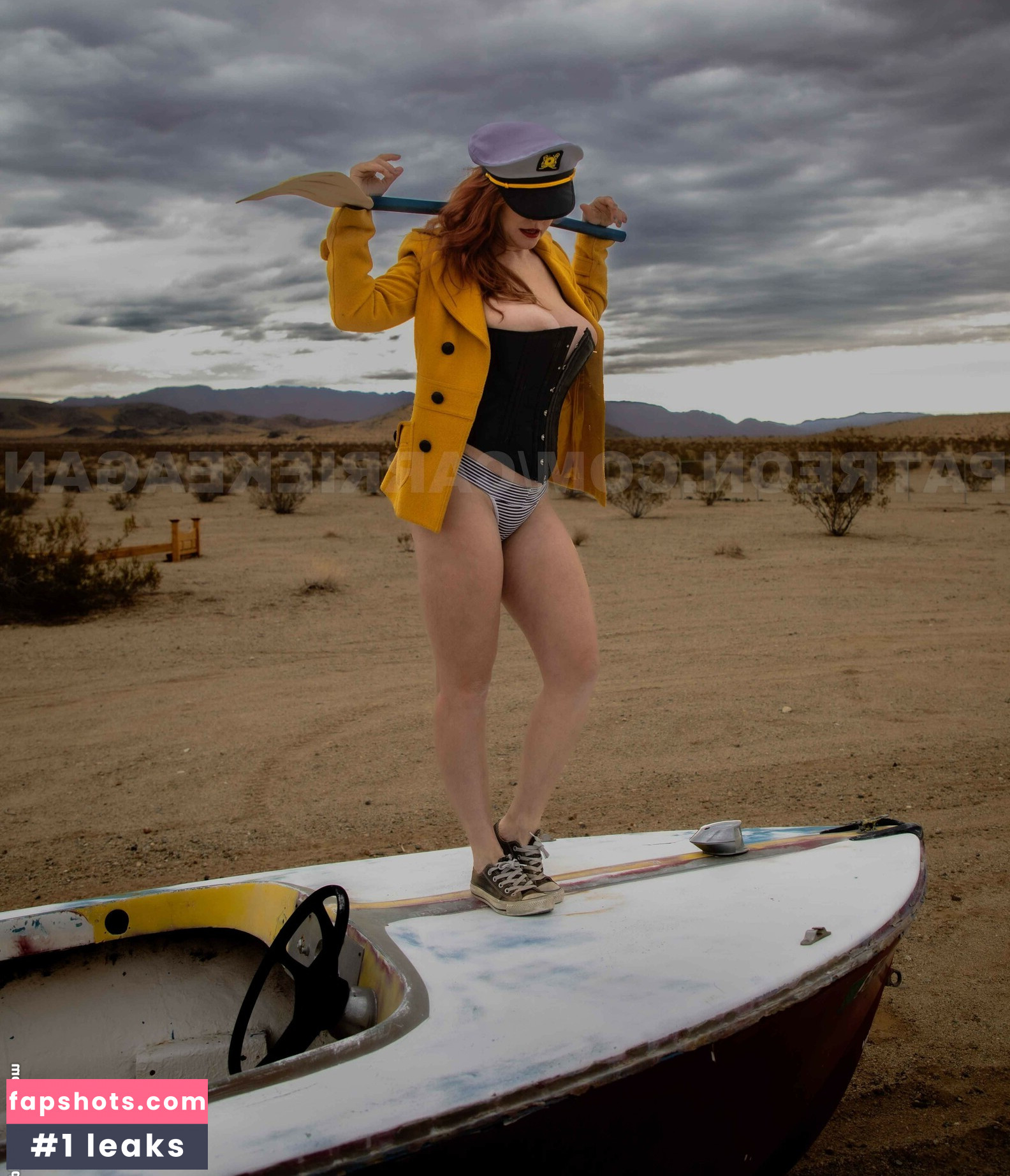 Carrie Keagen gallery photo #7