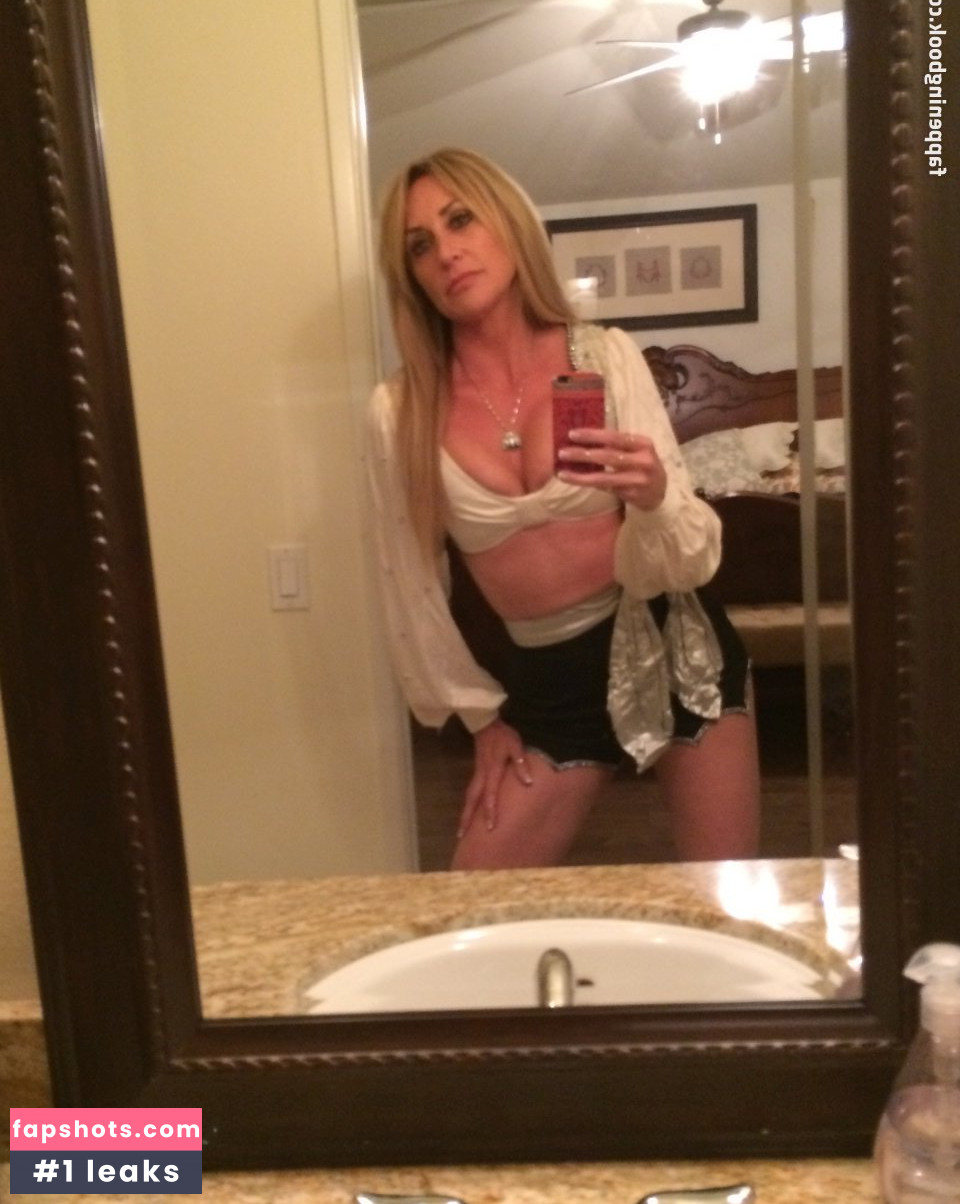 Carrie Michalka gallery photo #34