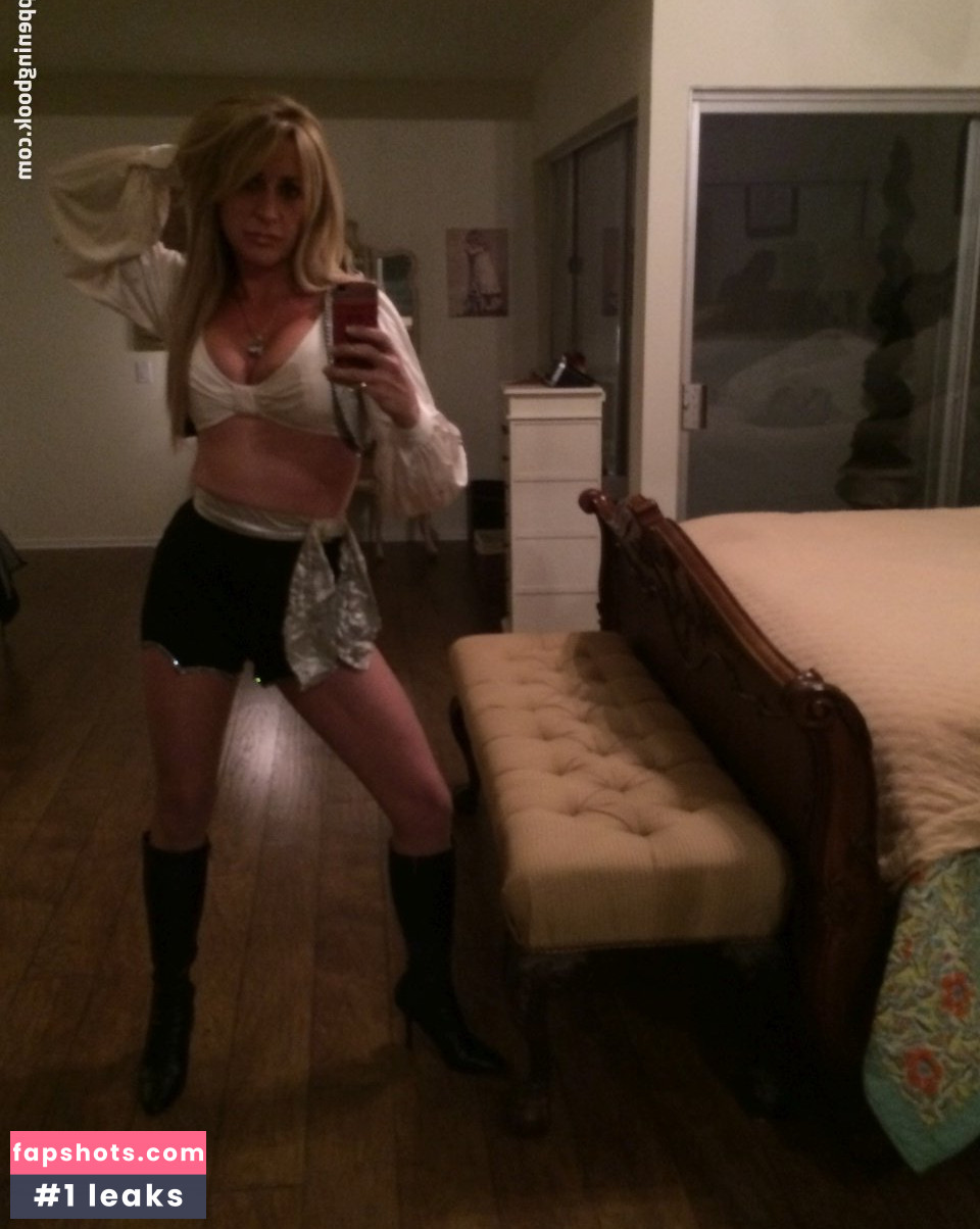 Carrie Michalka gallery photo #35