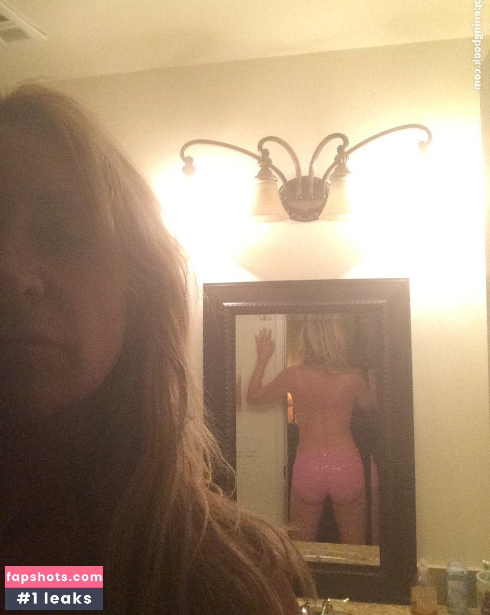 Carrie Michalka gallery photo #42