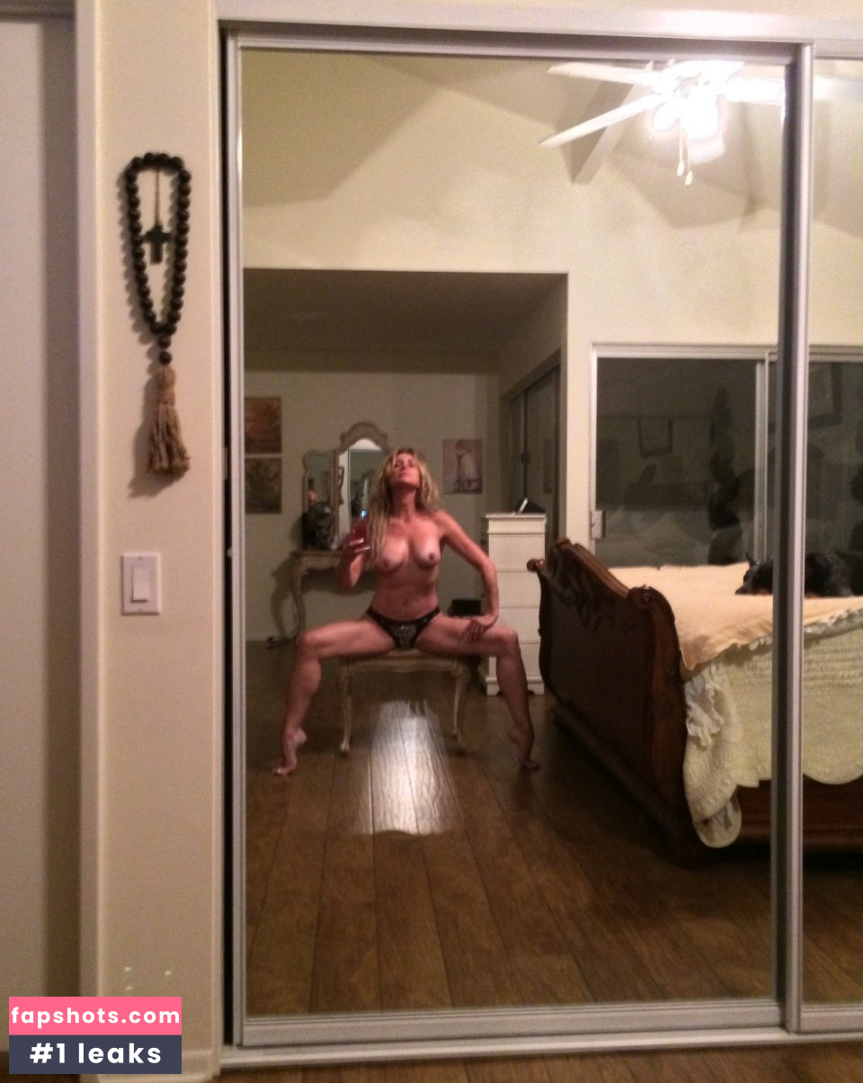 Carrie Michalka gallery photo #46