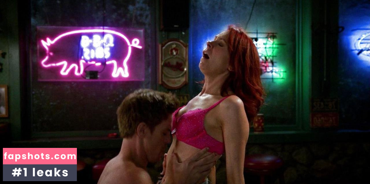 Carrie Preston gallery photo #4